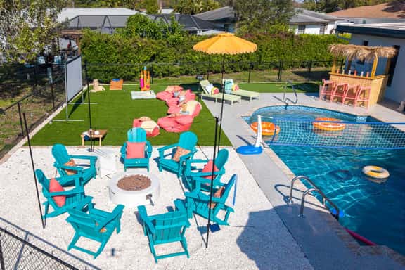 Sleeps 12 • Game Room • Theatre • Tiki Bar • Pool - Image 1