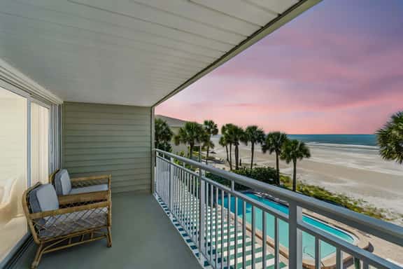Beachfront Bliss - Outdoor Pool - Sleeps 6 - Image 1