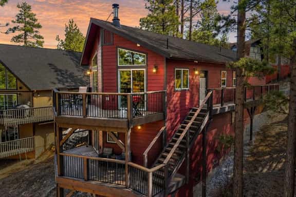 Hilltop Cabin | Fireplace - Games - Views - Image 1
