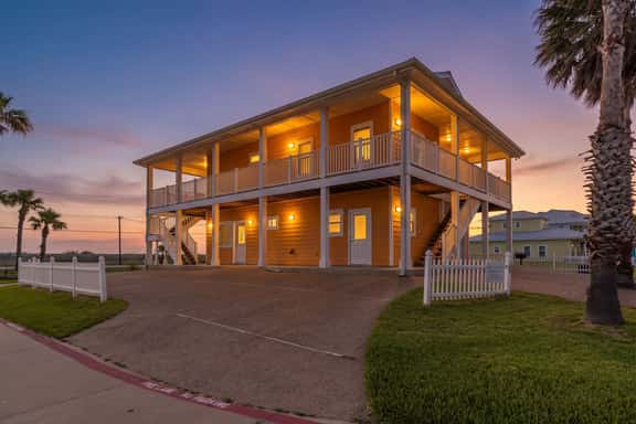 Pier Pressure~2 Pools • Beach Access • Sunset View - Image 1
