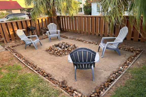 RNR Cottage- Screen Porch | Pet Friendly - Image 1