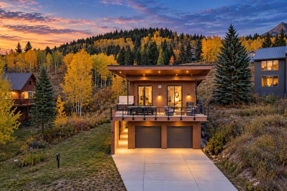 Mountain Escape - Hot Tub - Views - Firepit - Image 1