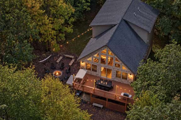 Poconos Retreat: Sauna, Hot Tub, Fire Pit & Games - Image 1