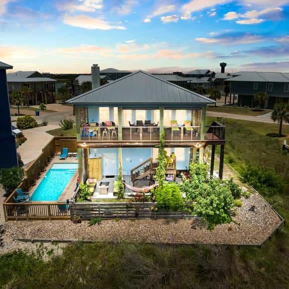 Paradise Ahoy! New Private Pool, Decks with Views - Image 1