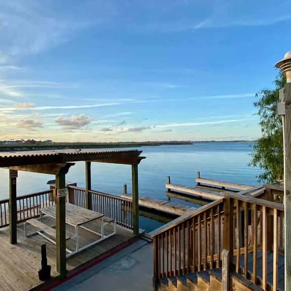 Padre Getaway- Fishing Dock & Pool~2 Min to Beach - Image 1