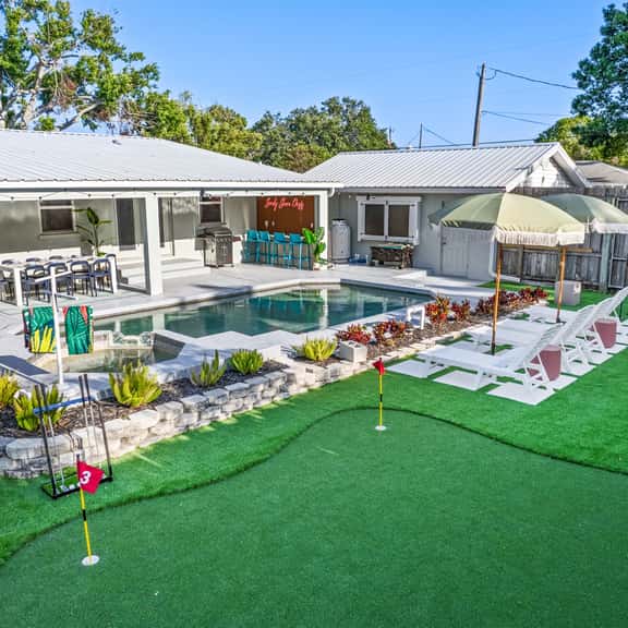 Sleeps 20~Basketball Court~Pool~Movie Room - Image 1