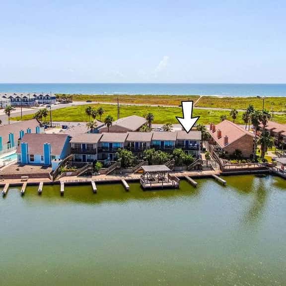 Scoop Deck | Dock, Pool & Balcony Views - Image 1