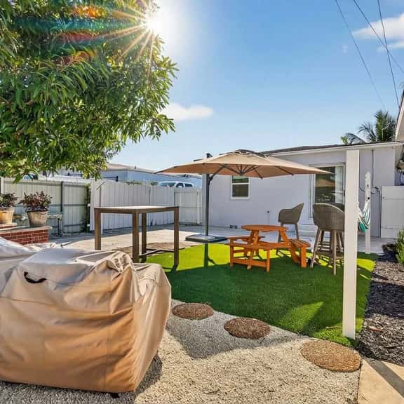 Minutes to Beach • Dog Friendly • BBQ •Patio - Image 1
