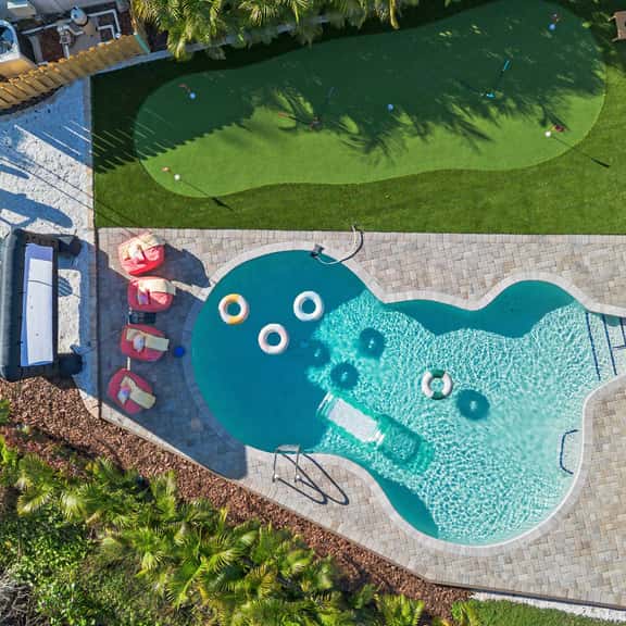 Backyard Paradise • Sleeps 14 • Arcade Games • Spa - Image 1