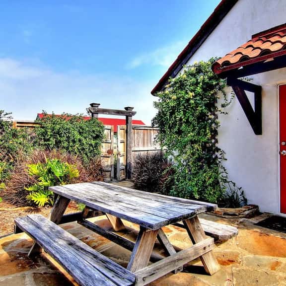 Cozy Private Cottage~Pet Friendly~Prime Location - Image 1