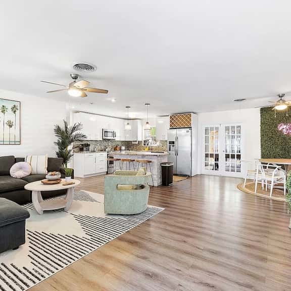 Deerfield Beach! 10 min 2 beach Hot Tub Pool Table - Image 1