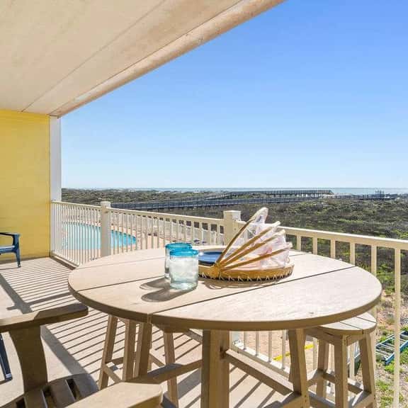 Ocean Views~Boardwalk Access~Large Community Pool - Image 1
