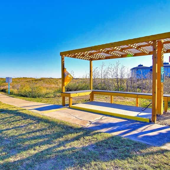 Captains Quarters~Large Pool~Boardwalk to Beach - Image 1