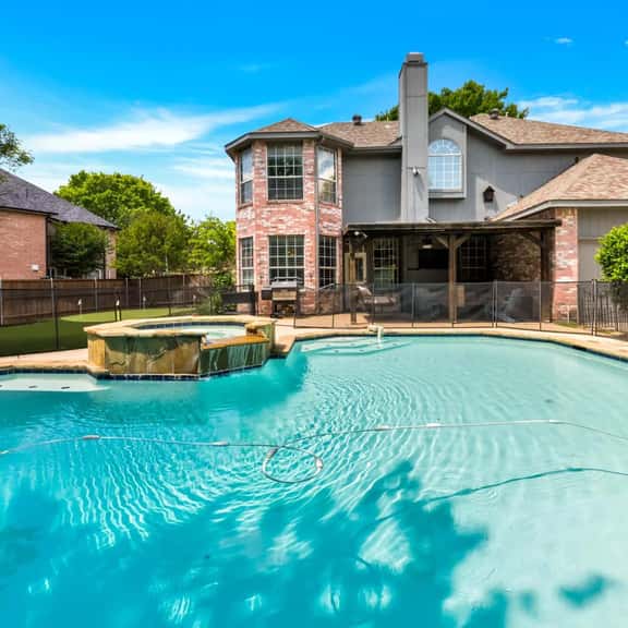 Heated Pool|Hot Tub|Sleeps 16|Putting Green! - Image 1