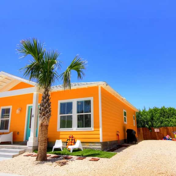 Beach Please- Family Friendly | Community Pool - Image 1