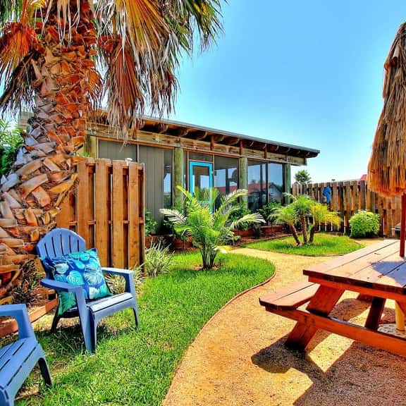 Private Cabana | 5 Min to Beach | Picnic Table - Image 1
