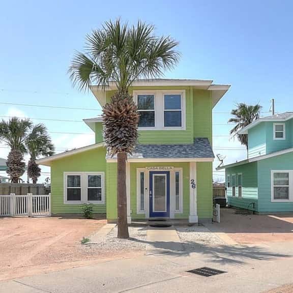 Casa Bella- Community Pool View | 0.3 mi to Beach - Image 1