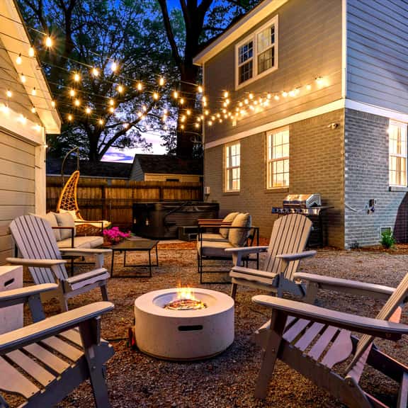 5BR | Hot tub & Pool table | Mins to Beale - Image 1