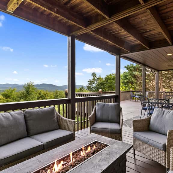Mountain Views | Games | Hot Tub | Fire Pit | BBQ - Image 1
