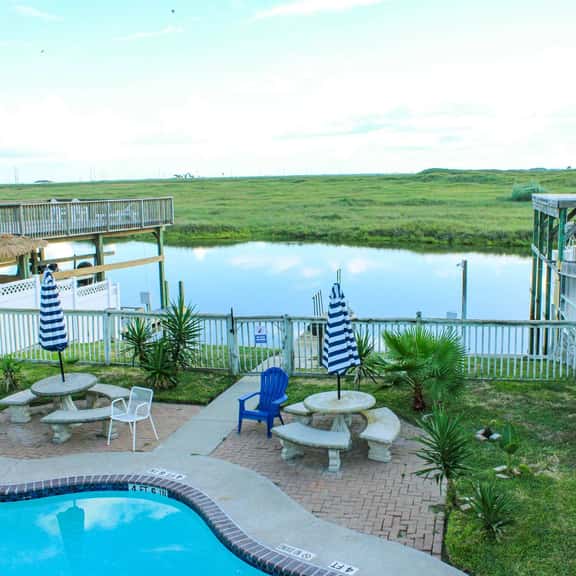 Cozy Canal Retreat Pool, Fishing, & Close to Beach - Image 1