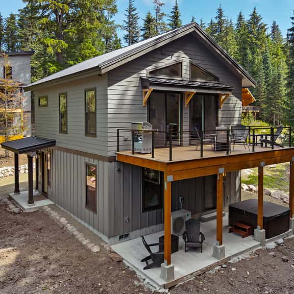 2 Homes • Sleeps 22 • Sauna • Hot Tub • Fire Pit - Image 1