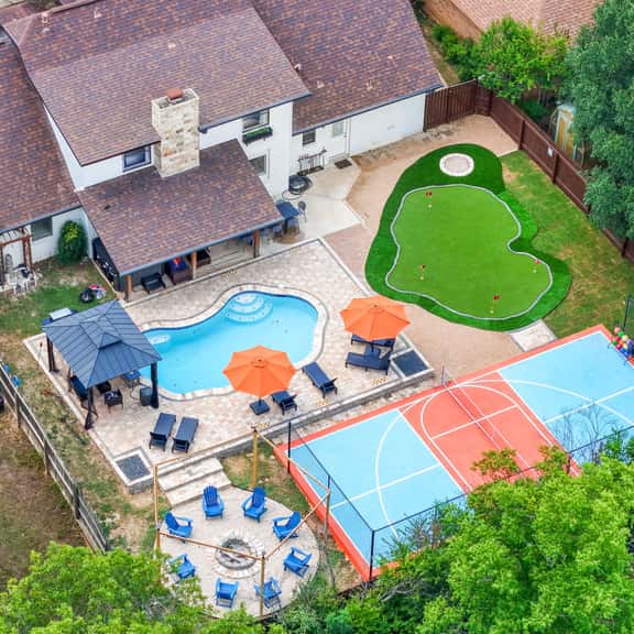 Pool, Games, Pickleball & Putt Putt Fun! - Image 1