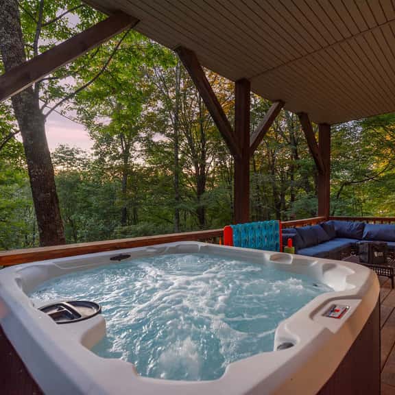 Min to Hatley Pointe: Slps 14, Hot Tub, Game Room - Image 1