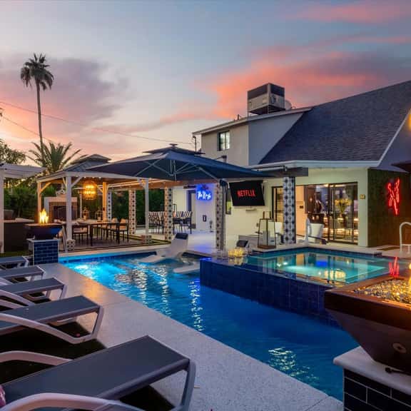 Luminosity Escape • Pool • Hot Tub • Dog-friendly - Image 1