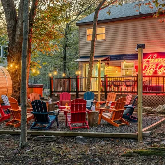 Sleeps 13 • Private Sauna • Hot Tub • Game Room - Image 1