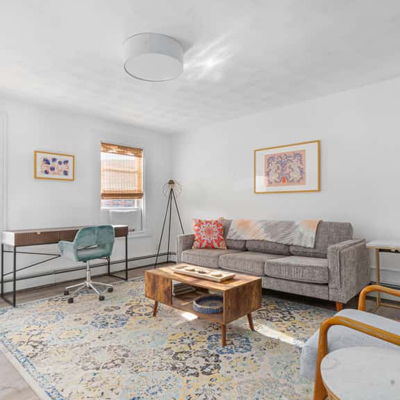 Warren 1BR Retreat + Spa | Walk to Dining & Water - Image 1