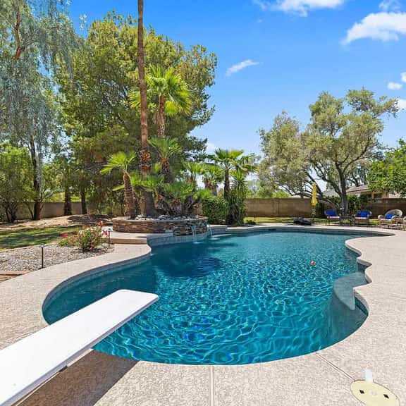WAZ-4901 E Sunnyside Dr - Image 1