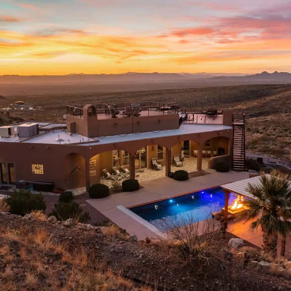 60-Acre Stargazer Estate | Pool, Saunas & Games - Image 1