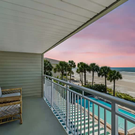 Beachfront Bliss - Outdoor Pool - Sleeps 6 - Image 1