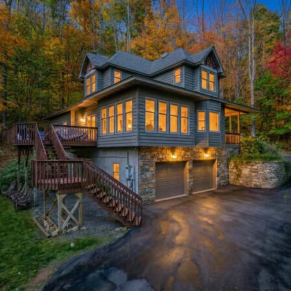Mountain Views | Hot Tub | Firepit | Game Room - Image 1