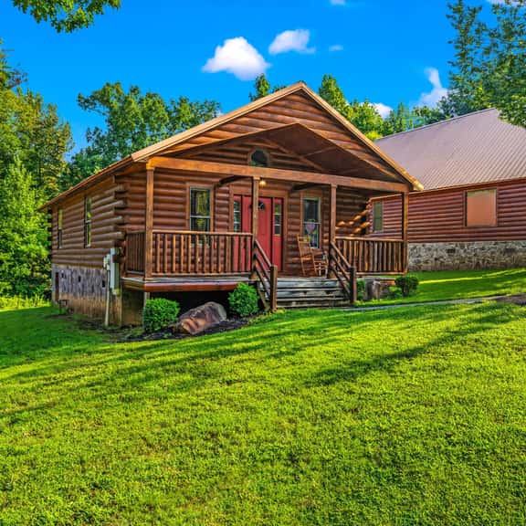 Mins to DT Gatlinburg | Hot Tub | Community Pool - Image 1
