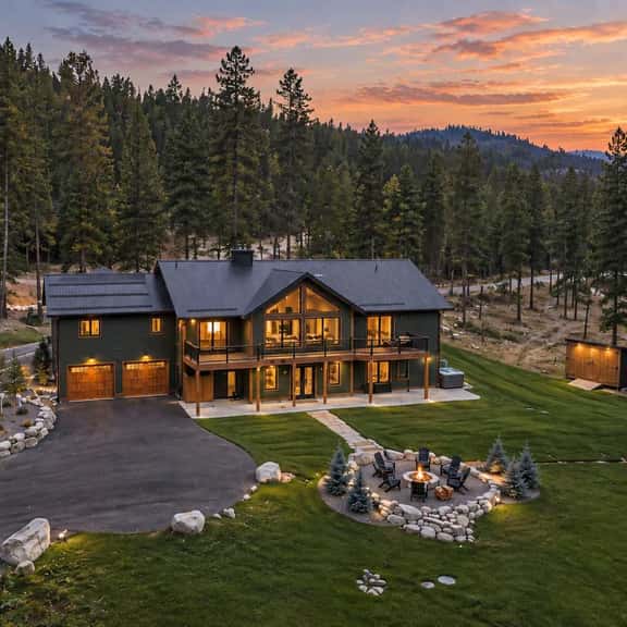 TAMARACK: FALL BASECAMP WITH SAUNA AND GAME ROOM - Image 1
