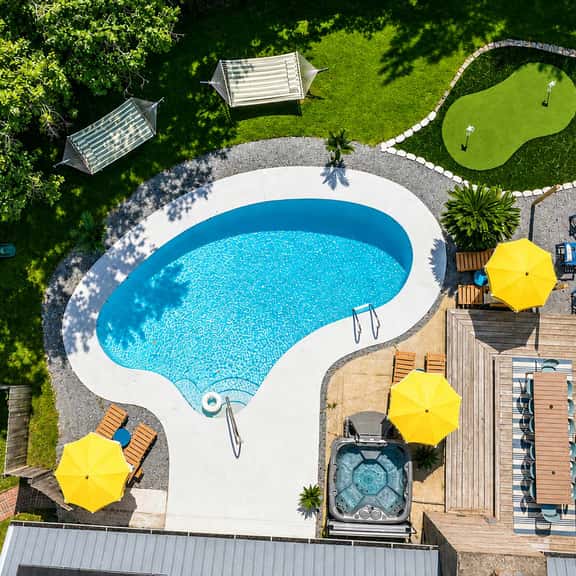 4BR Emerald Coast Escape | Pool, Hot Tub & Theater - Image 1