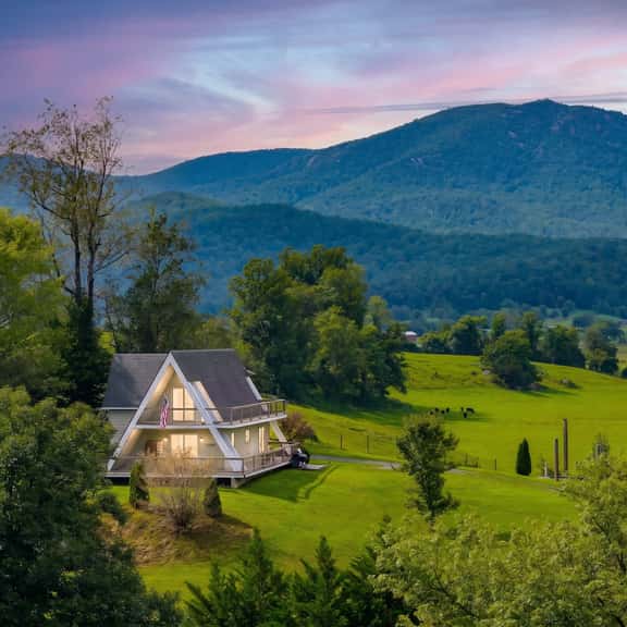Sojourners Rest: Old Rag Views, Hot Tub, Fire Pit - Image 1