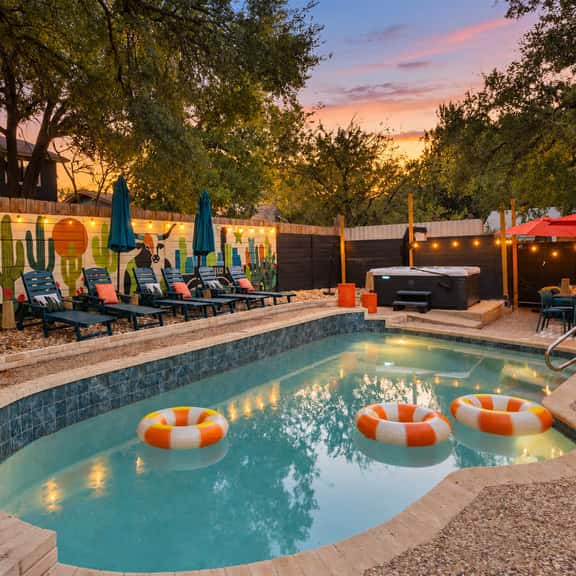 Austin Retreat - Pool, Hot Tub & Game Room - Image 1