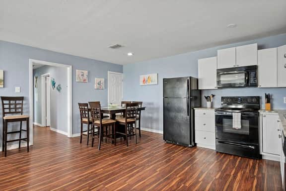 Seabatical- Hot Tub |  Community Pool | Pet Friendly