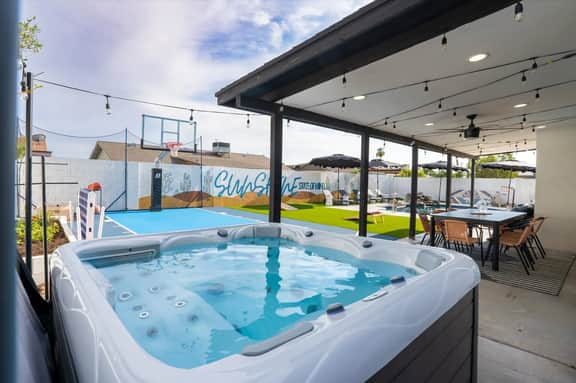 Heated Pool, Hot Tub, Game Room & Sport Court
