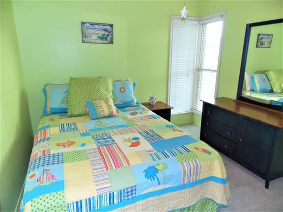 Seaside Retreat | Sleeps 5 | Family Friendly
