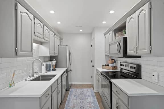 1.5  Miles to Mizzou! ~ Spacious & Updated Home~