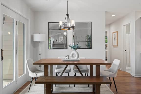 1.5  Miles to Mizzou! ~ Spacious & Updated Home~