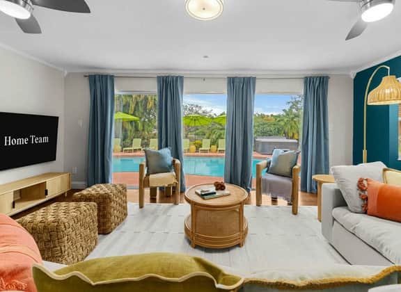 Sleeps 20~Heated Pool~Pickleball~Hot Tub~Fire Pit