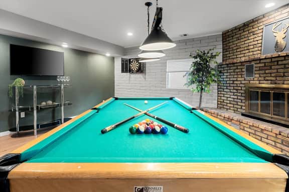 The Timberline: Hot Tub | Bocce Ball | Cozy Vibes
