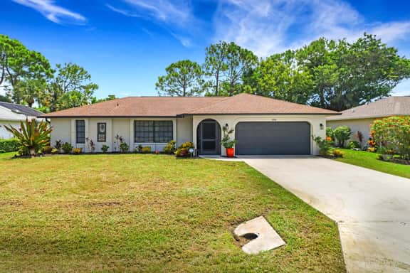 High Tide - 3 Br Sleeps 6 - Private Pool - Games