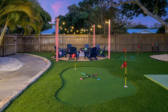 Bradenton Beach Club - Poolside + Estate Bunkroom