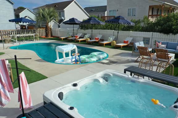 Golf Sim, Theater, Games, Walk to Beach, Sleeps 28