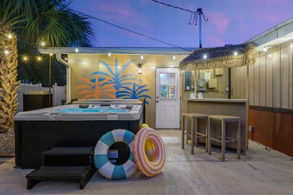 Tropical Tee - Putt Putt - Pool - Hot Tub - Bikes - Image 4